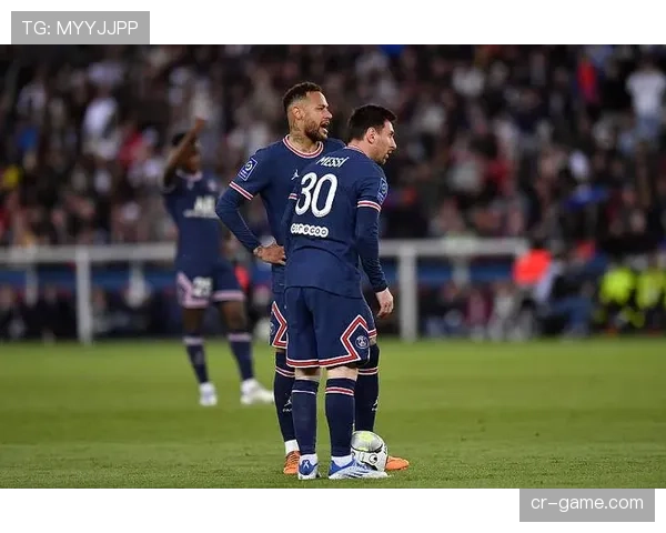 萨拉戈萨本赛季进攻数据表现稳健，场均射正与关键传球持续提升