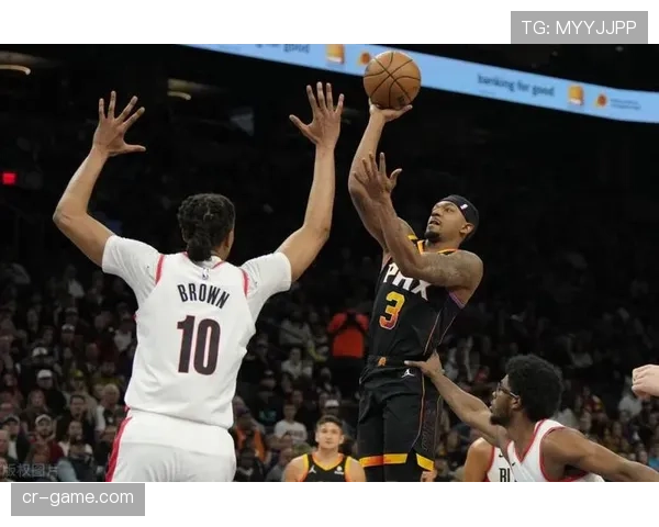 比尔单打吸引错位主导拉开空间胜过布克